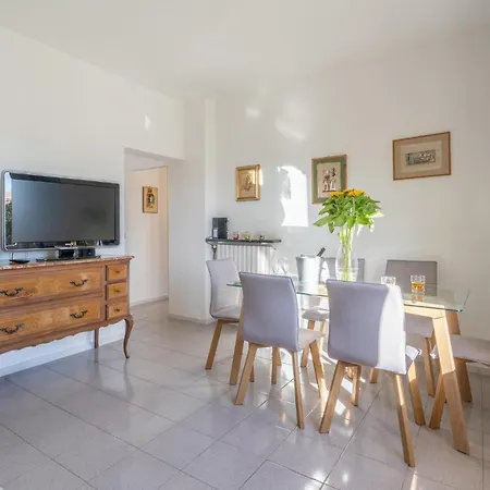 Beautiful In W/ 2 Bedrooms San Remo
